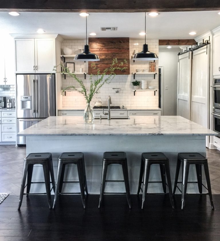 Uplighting vs Downlighting How to Choose the Right Fixture Inspiration Barn Light Electric