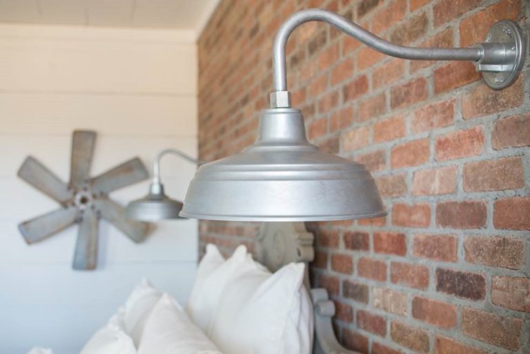 gooseneck barn lights