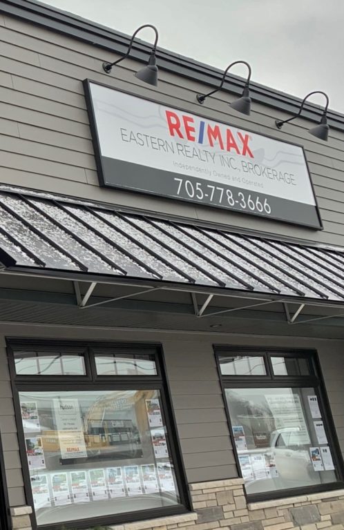 outdoor sign lighting