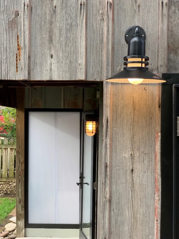 gooseneck barn light