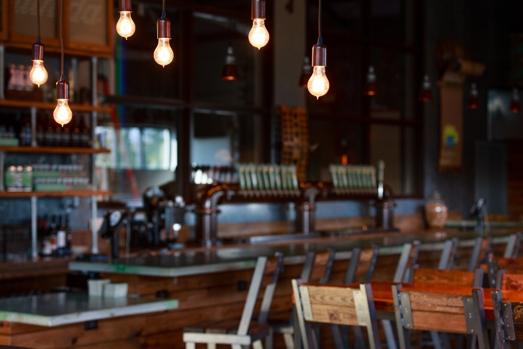 bare bulb pendant lighting