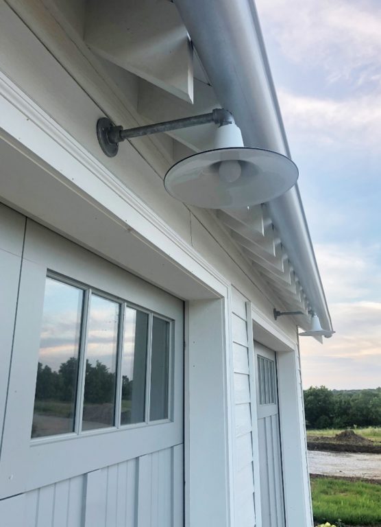 gooseneck barn lights