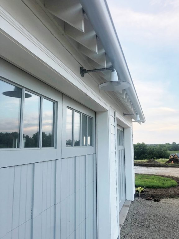 gooseneck barn lights