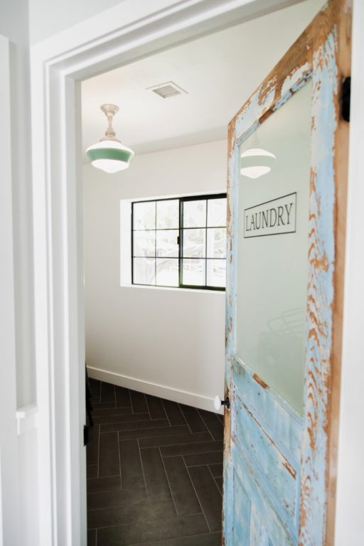 schoolhouse_pendant_lighting-683x1024-512x768.jpg