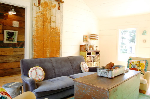 farmhouse-living-room.jpg