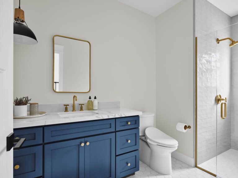 RR Early Avery Rafterhouse guest bath