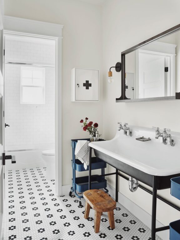 bathroom lighting wall sconce