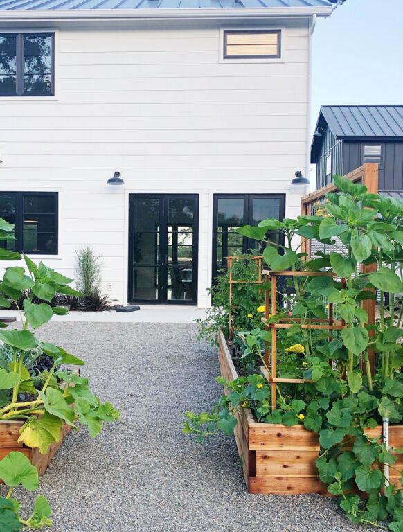 All Weather Gooseneck 15in 100 Black G16arm4