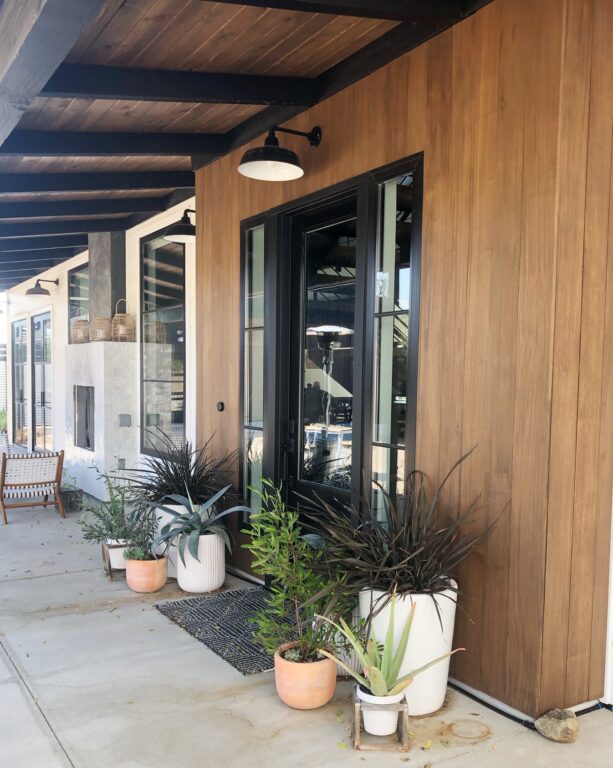 All Weather Gooseneck 15in 100 Black G16arm9