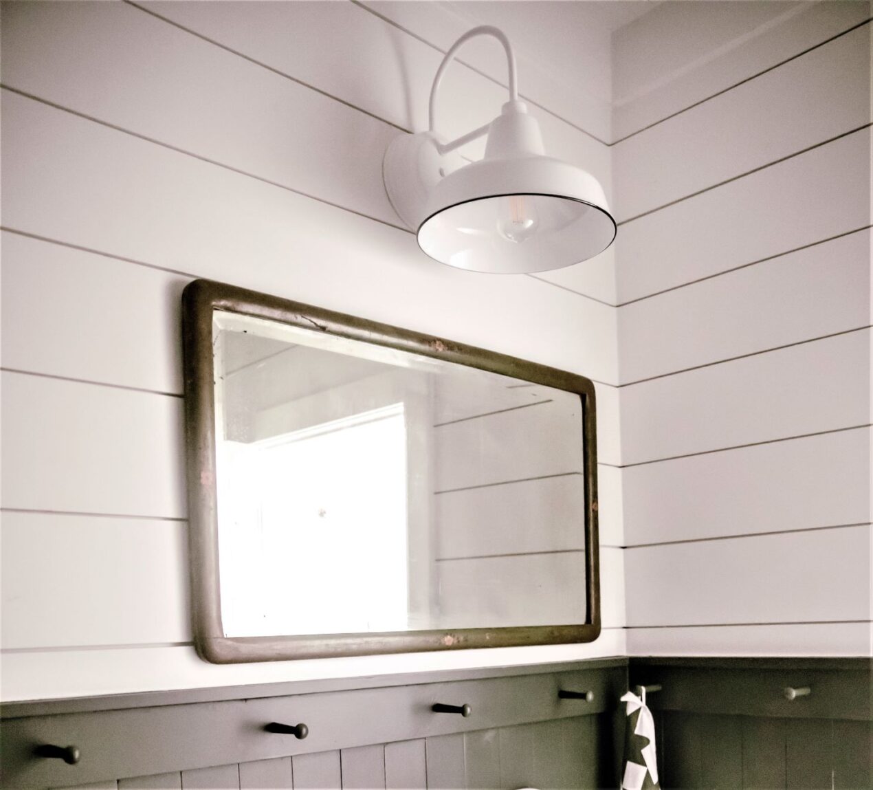 Bathroom lighting deals over medicine cabinet