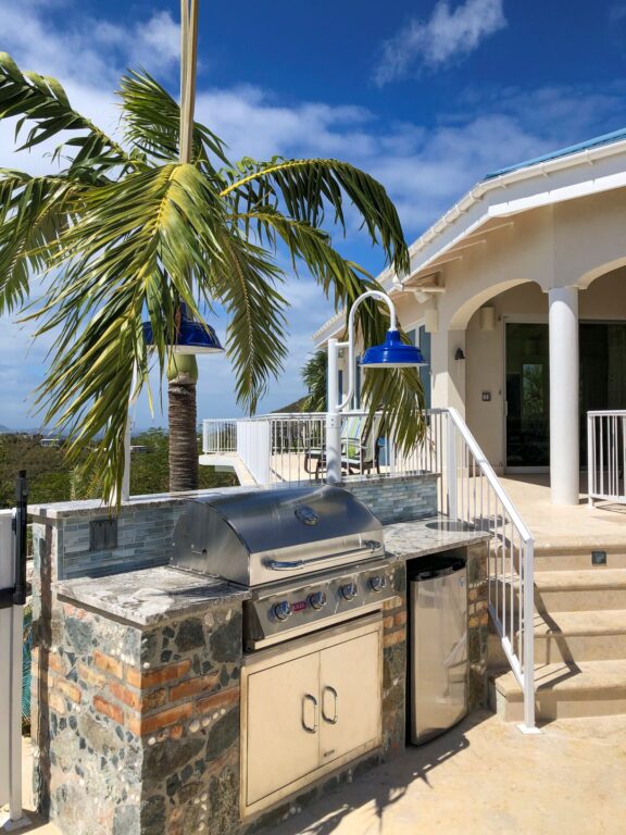 Bomber Single Post Mount SingleDecorative 15in 700 RoyalBlue PostMount 200 White11