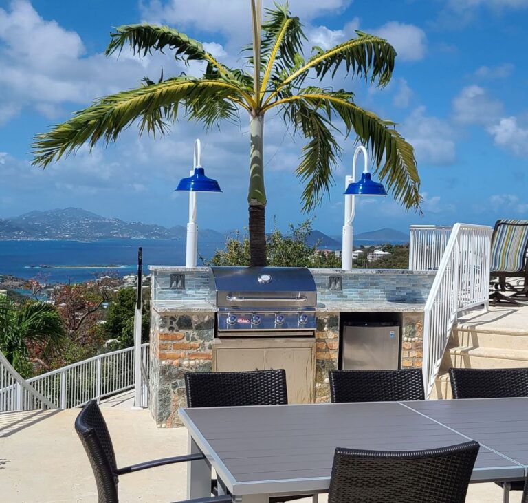 Bomber Single Post Mount SingleDecorative 15in 700 RoyalBlue PostMount 200 White5