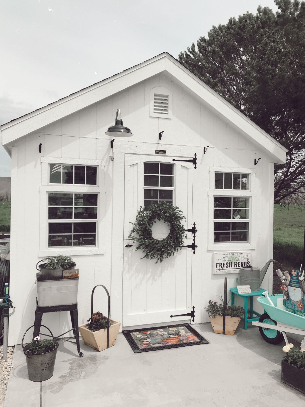 gooseneck barn light outdoor lighting