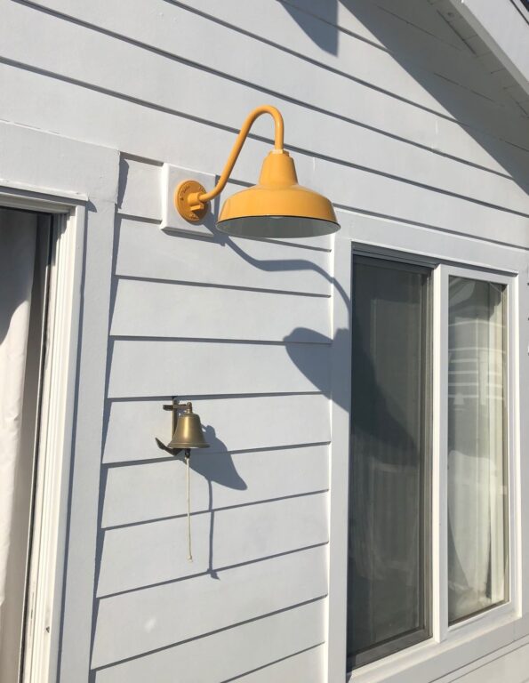 Avalon Gooseneck 12in 550 Yellow G26arm2