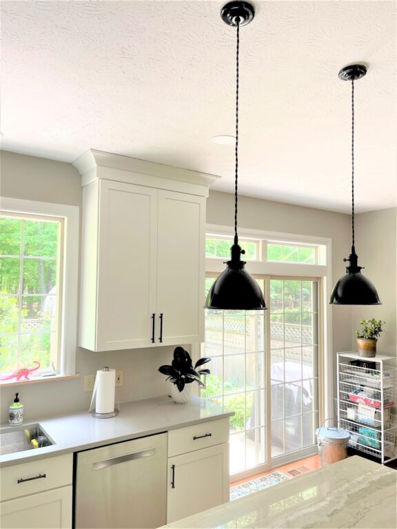 Kao Gladstone Pendant Light 8in 150 Black TBK BlackSocket KnobSwitch 60WEdison8