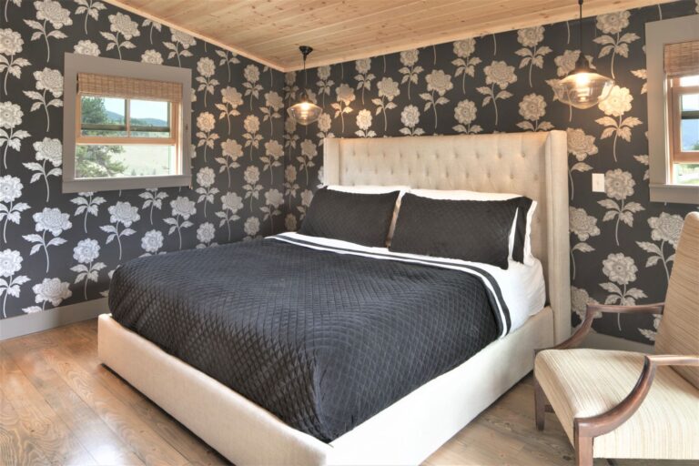 Primary Schoolhouse Pendant Light Large ClearGlass 100 Black SBK