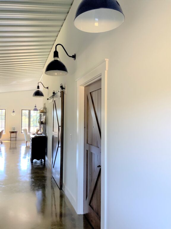 IMG 2220 residential interior hallway Wilcox Uplight Gooseneck 16in 710 Cobalt G26arm