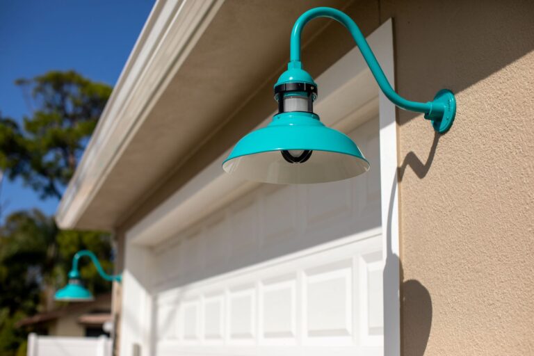 Exterior Residential Outback Gooseneck LED 16in 390 teal G22 CGG 100 Black CGG FST 4M5A4422