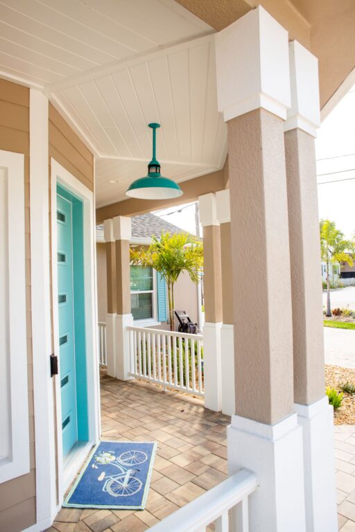 Exterior Residential Outback LED Stem 20in 390 Teal CGG 100 black FST 2V3A3523