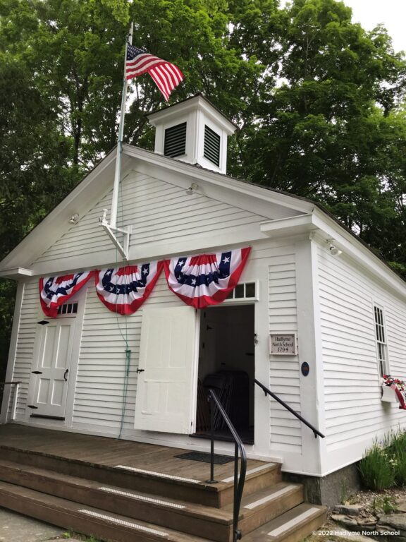 IMG 7473 ret bldg bunting copyright