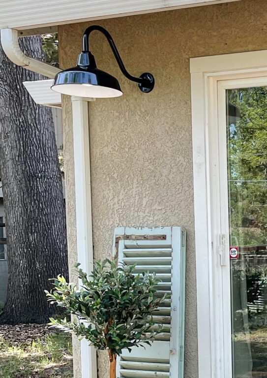 IMG 7816 exterior residential entryway dutch door patio lighting Avalon Gooseneck 14in 150 Black G15arm