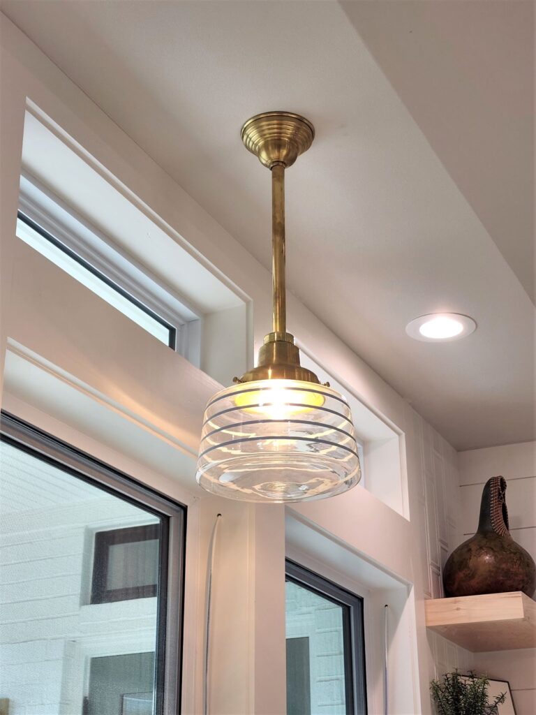 Customized Schoolhouse Pendant Gets High Marks in Kitchen