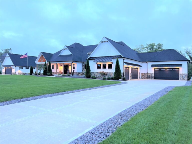 IMG 8870 residential exterior lighting garage porch dusk on Esso LED Gooseneck 10in 150 Black G11arm Domed Lens