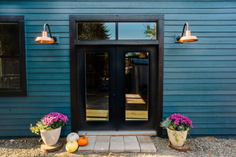 10 residential exterior lighting door entryway fall autumn Original Gooseneck Light 14in 995 Raw Copper G15 100 Black
