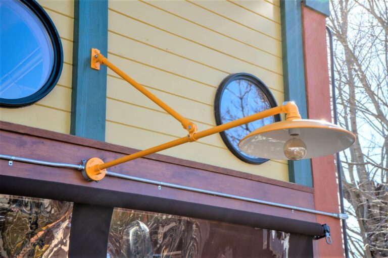 DSC00278 commercial exterior lighting Sinclair Gooseneck Light 16in 570 Sunflower G36arm