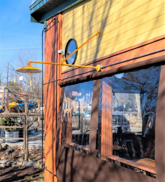 DSC00287 commercial exterior lighting Sinclair Gooseneck Light 16in 570 Sunflower G36arm