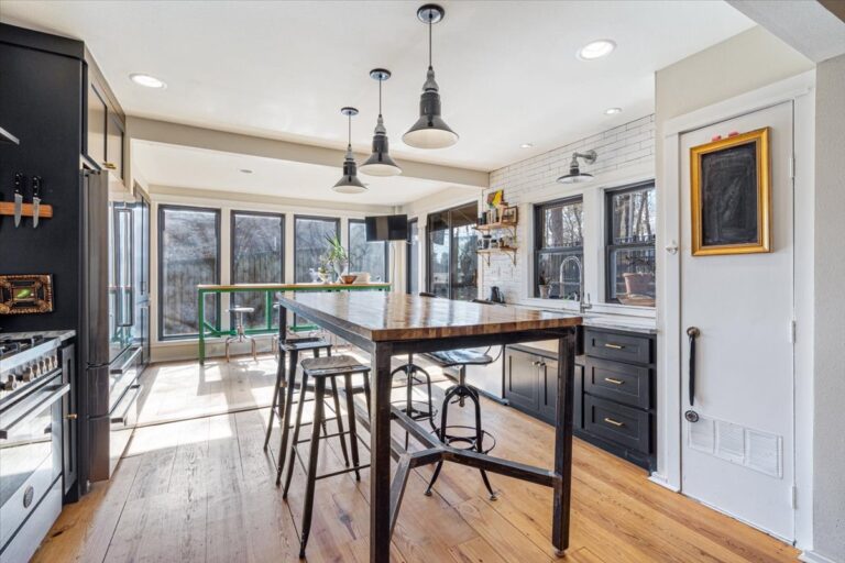 09 435 N Oliver Ave 9