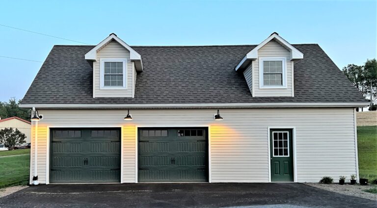 IMG 0418 residential exterior lighting on garage Avalon Gooseneck 12in 100 Black G22arm