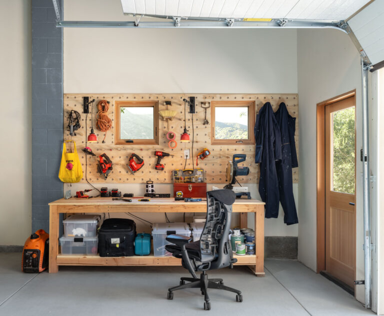 Small BarnLight ©MikeKelley 11