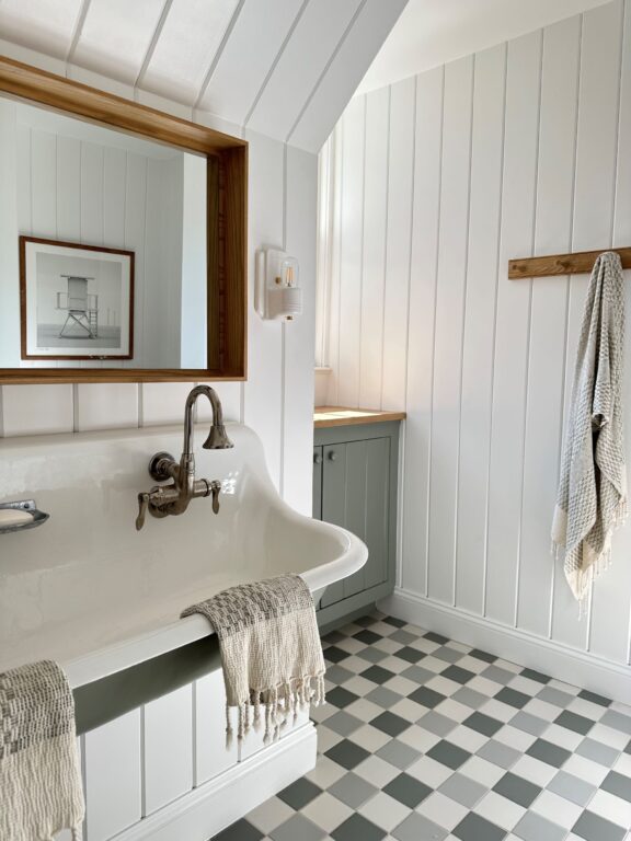 IMG 0907 residential interior lighting bathroom vanity farmhouse sink Kao Wall Sconce 200 White